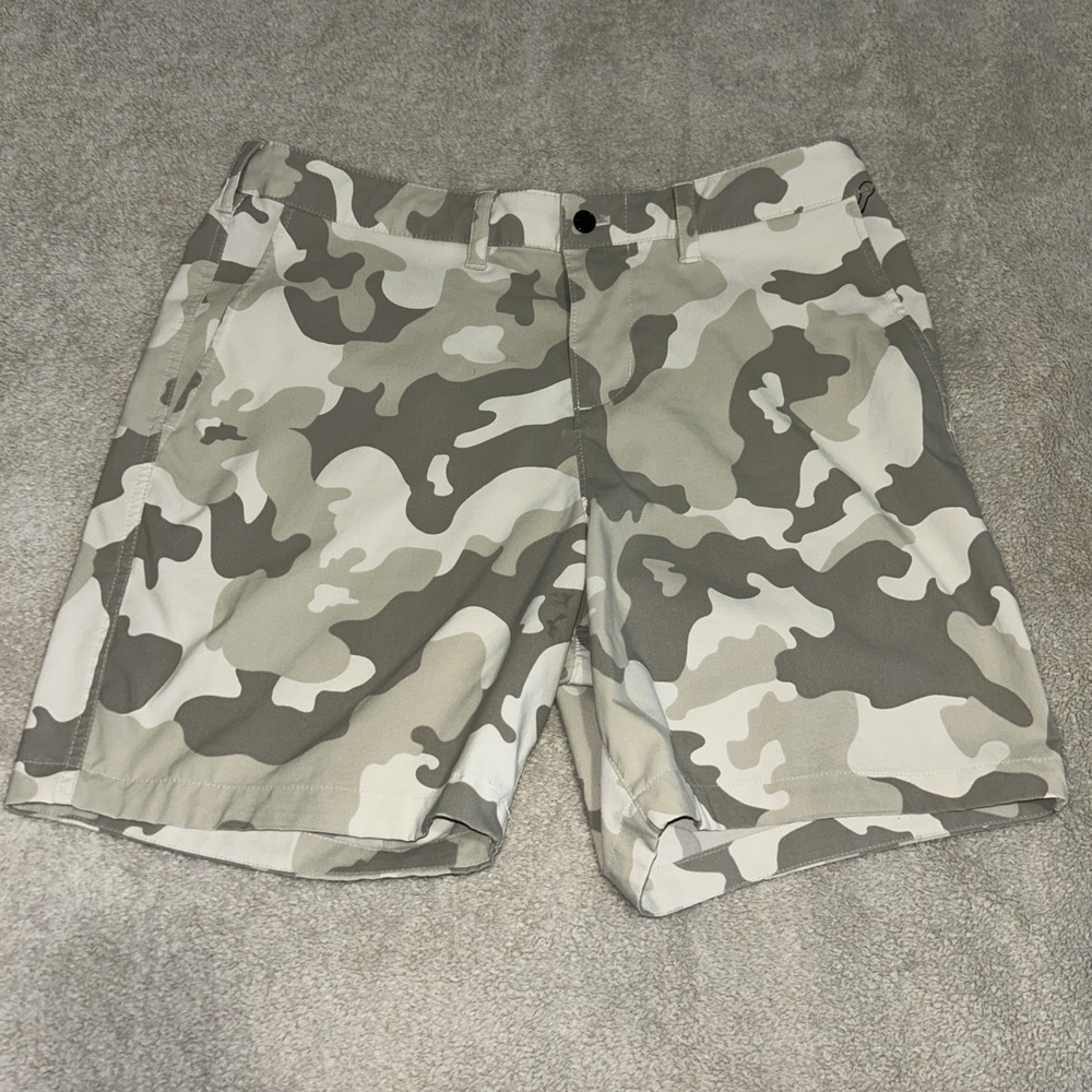 Abercrombie & Fitch Camo Shorts Size 31 – Beige Gray Tan Urban Camouflage 6 inch
